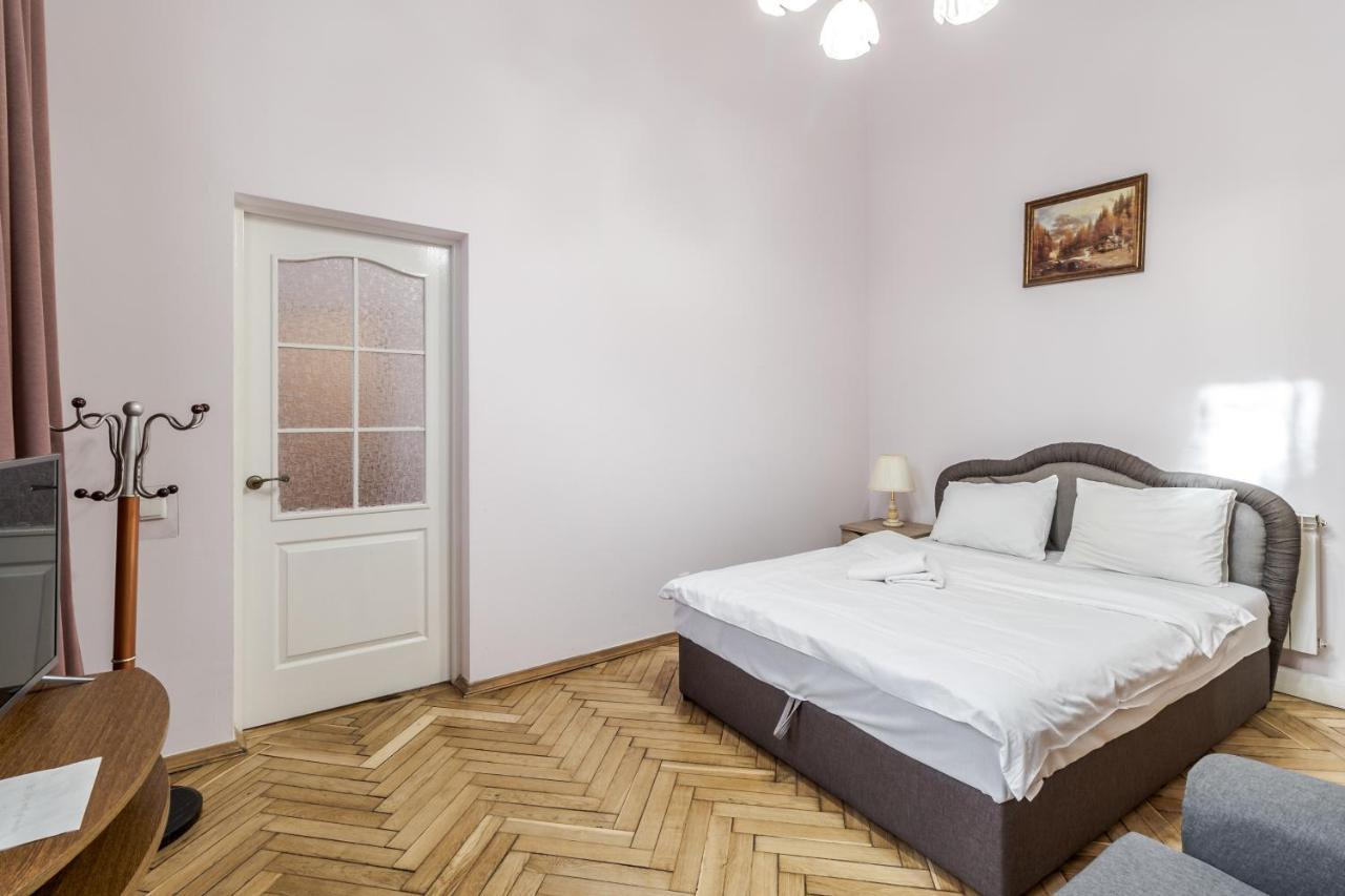 Striltsiv Apartment Lviv Exteriör bild